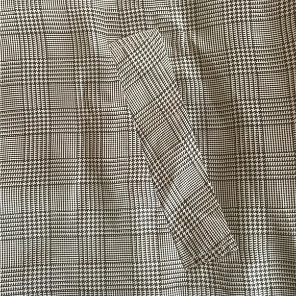 6397 Plaid Button-Up Lightweight Trench - Picture 6 of 9